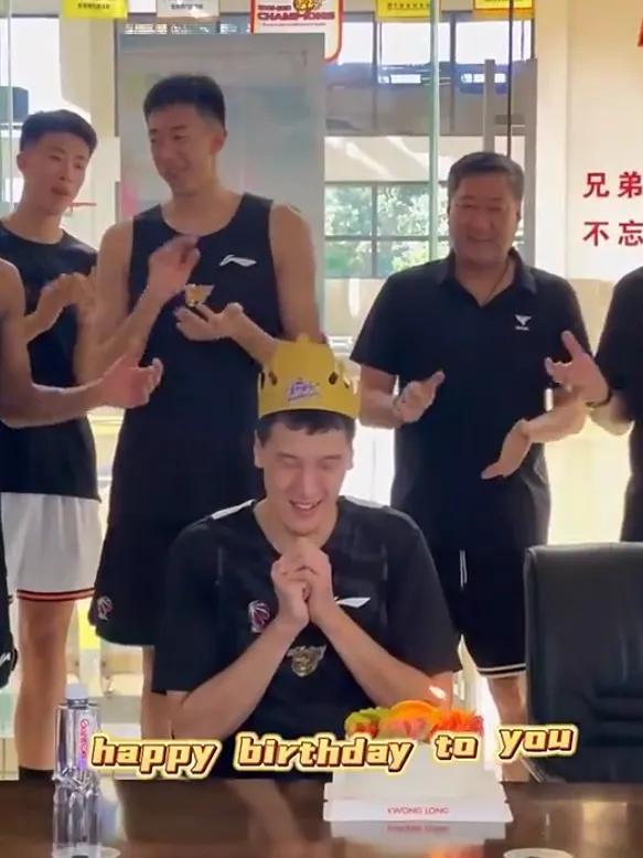 广东男篮俱, 徐杰处于观, 为广东队打