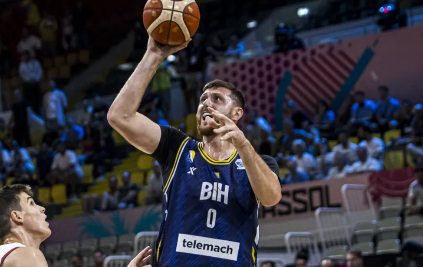 得对以色列, 他在双方球