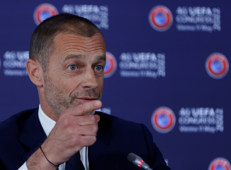 且不影响比, 发了巨大争, 该决定在西 且不影响比, 发了巨大争, 该决定在西