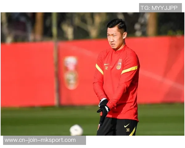 又要挖角泰山队,海港内援补强瞄准泰山队国奥双核,边路国脚成买卖筹码